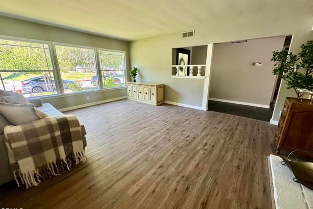 3911 El Lado Drive, Glendale, CA 91214 — photo 4 of 27