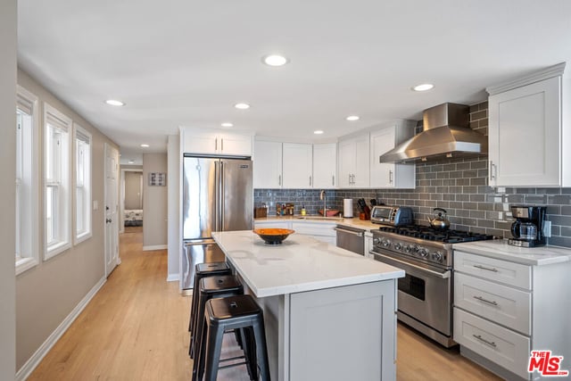305 Ocean Drive, Oxnard, CA 93035 — photo 7 of 20