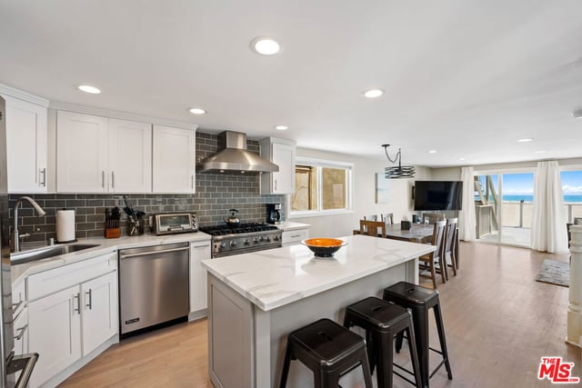 305 Ocean Drive, Oxnard, CA 93035 — photo 8 of 20