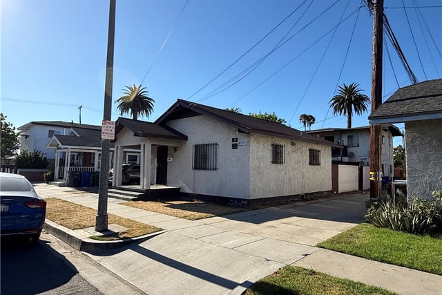 1045 E New York, Long Beach, CA 90813 — photo 2 of 6
