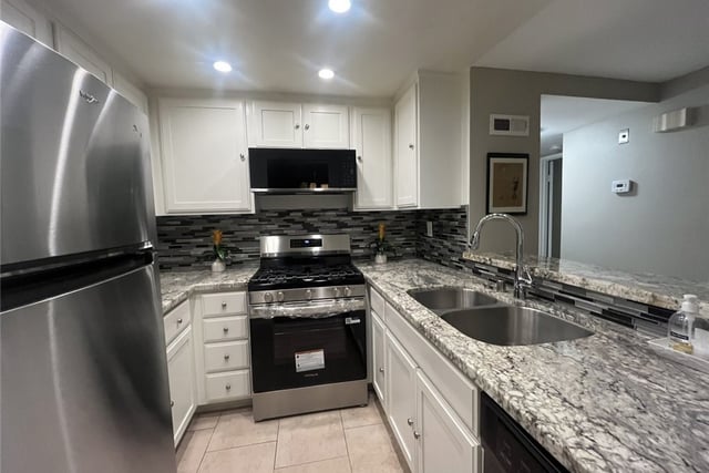 7800 Topanga Canyon 112, Canoga Park, CA 91304 — photo 9 of 31