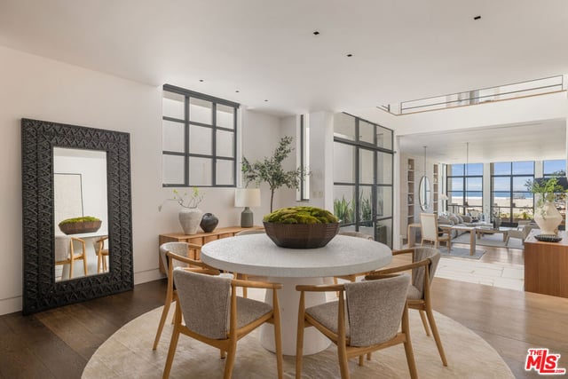 2311 Ocean Front Walk, Venice, CA 90291 — photo 17 of 42