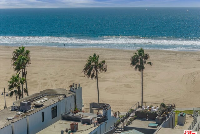 2311 Ocean Front Walk, Venice, CA 90291 — photo 4 of 42