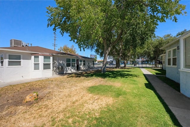 45031 10th Street W, Lancaster, CA 93534 — photo 4 of 54