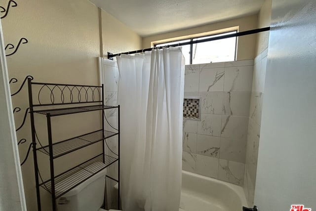15554 Parthenia Street 8, Los Angeles, CA 91343 — photo 20 of 36