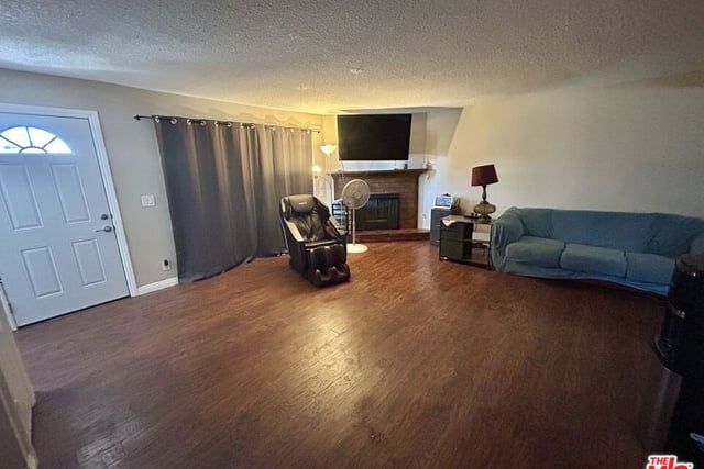 15554 Parthenia Street 8, Los Angeles, CA 91343 — photo 32 of 36
