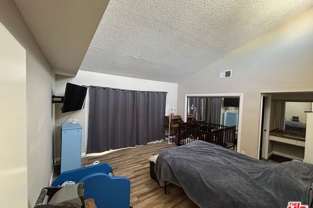 15554 Parthenia Street 8, Los Angeles, CA 91343 — photo 33 of 36