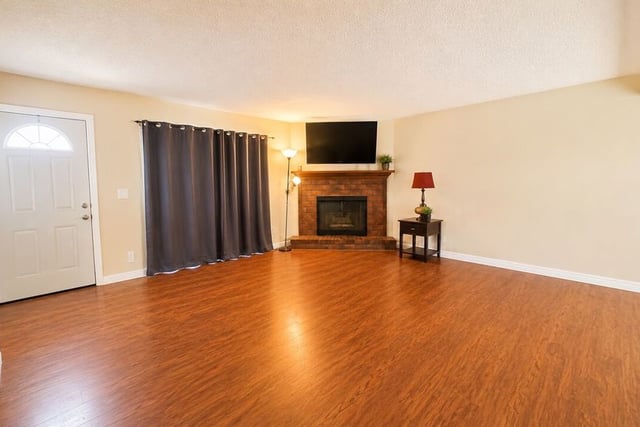 15554 Parthenia Street 8, Los Angeles, CA 91343 — photo 8 of 36