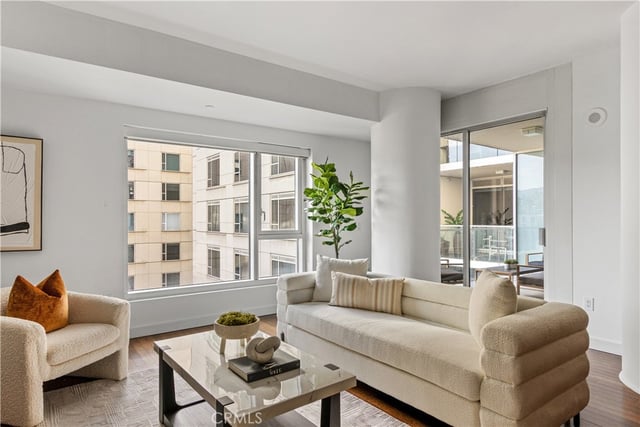 6250 Hollywood Blvd 8D, Los Angeles, CA 90028 — photo 10 of 37