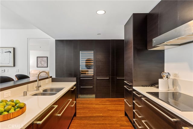 6250 Hollywood Blvd 8D, Los Angeles, CA 90028 — photo 11 of 37