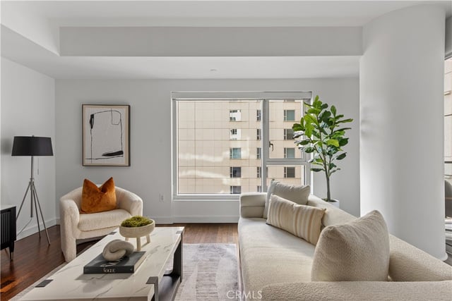 6250 Hollywood Blvd 8D, Los Angeles, CA 90028 — photo 15 of 37