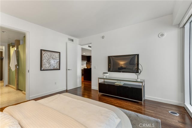 6250 Hollywood Blvd 8D, Los Angeles, CA 90028 — photo 5 of 37