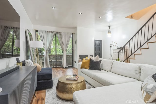4260 Cedros D, Los Angeles, CA 91403 — photo 3 of 15