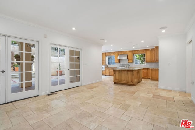 1035 Westholme Avenue, Los Angeles, CA 90024 — photo 11 of 53