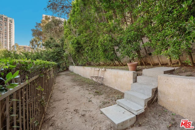 1035 Westholme Avenue, Los Angeles, CA 90024 — photo 47 of 53