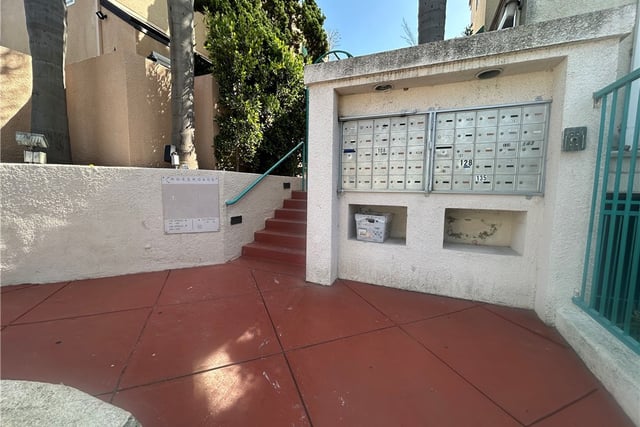 438 E Spruce, Inglewood, CA 90301 — photo 2 of 27