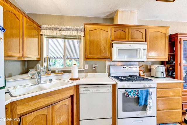 11401 Topanga Canyon Boulevard 98, Chatsworth, CA 91311 — photo 3 of 17