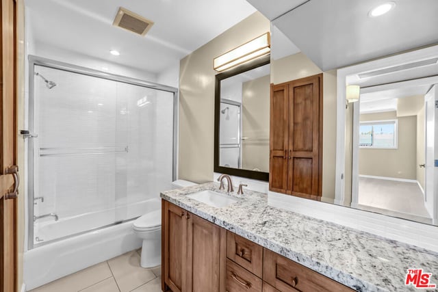 1250 N Kings Road 506, West Hollywood, CA 90069 — photo 17 of 29