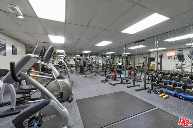 1250 N Kings Road 506, West Hollywood, CA 90069 — photo 24 of 29