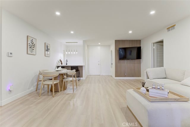 5411 Tyrone Avenue 203, Sherman Oaks, CA 91401 — photo 7 of 49