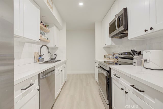 5411 Tyrone Avenue 203, Sherman Oaks, CA 91401 — photo 9 of 49