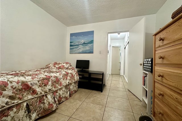 8500 Sunland, Los Angeles, CA 91352 — photo 7 of 9