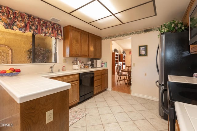 44142 Village 44, Camarillo, CA 93012 — photo 16 of 44