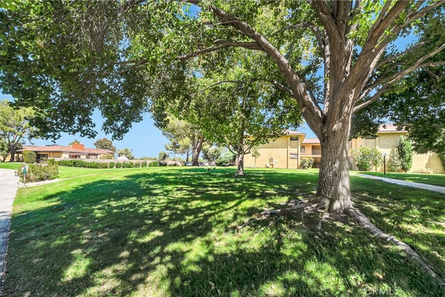 1543 W Avenue L 1, Lancaster, CA 93534 — photo 44 of 47