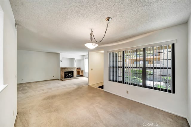 1543 W Avenue L 1, Lancaster, CA 93534 — photo 5 of 47