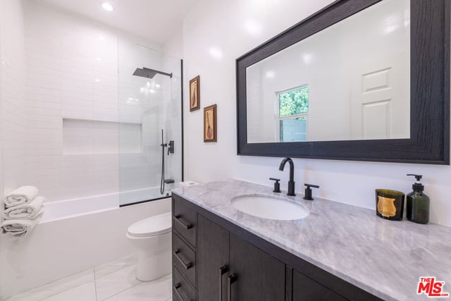 15710 Hartsook Street, Encino, CA 91436 — photo 17 of 33
