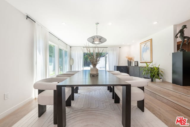 15710 Hartsook Street, Encino, CA 91436 — photo 9 of 33