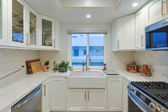4326 Babcock 305, Studio City, CA 91604 — photo 6 of 22