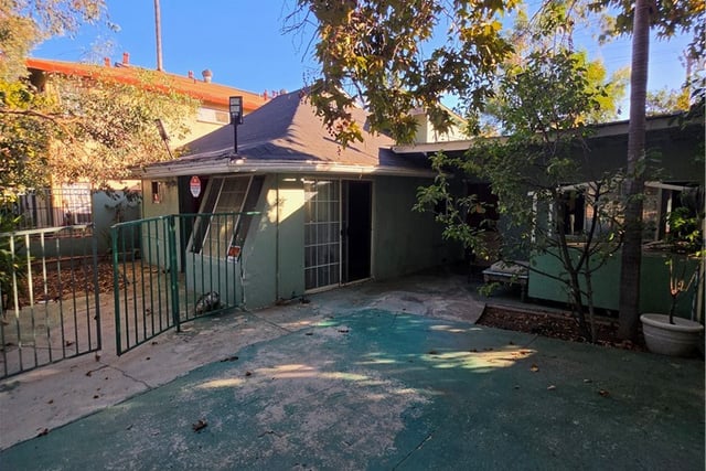 5925 Whitnall Highway, Los Angeles, CA 91601 — photo 2 of 38