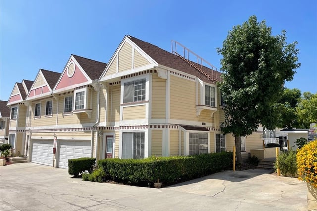 13750 Hubbard, Sylmar, CA 91342 — photo 2 of 19