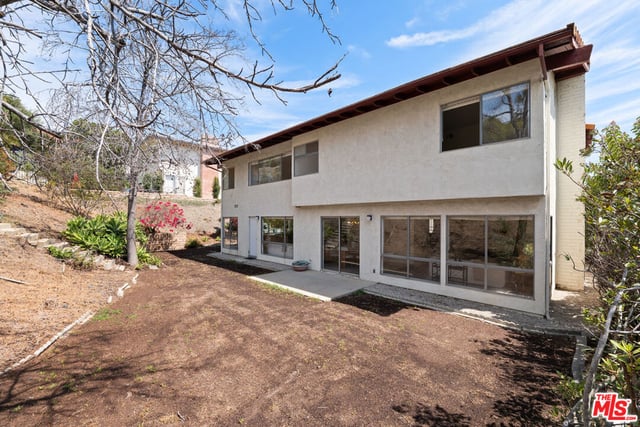 2537 Cordelia Road, Los Angeles, CA 90049 — photo 32 of 35