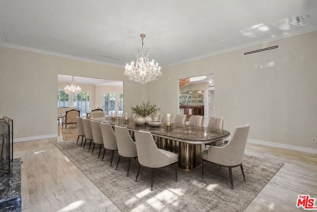 5545 Aura Avenue, Tarzana, CA 91356 — photo 10 of 42