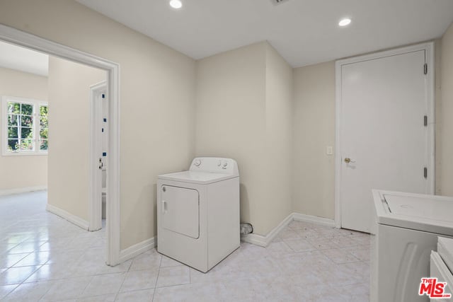 5545 Aura Avenue, Tarzana, CA 91356 — photo 34 of 42