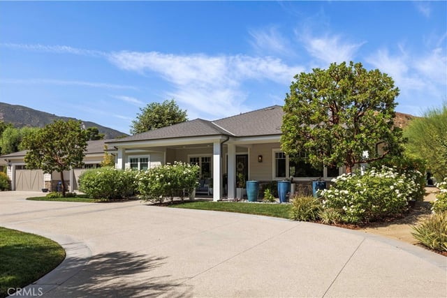 26185 Ravenhill Road, Canyon Country, CA 91387 — photo 7 of 47