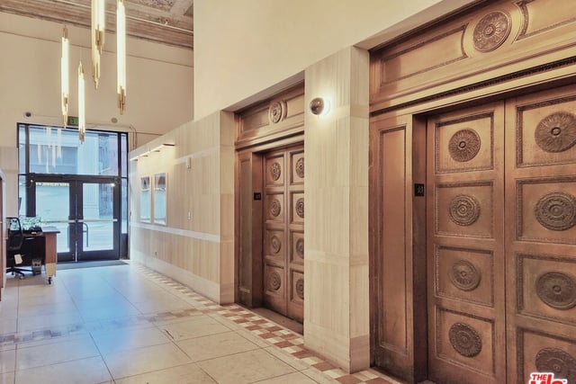 215 W 7th Street 407, Los Angeles, CA 90014 — photo 33 of 36