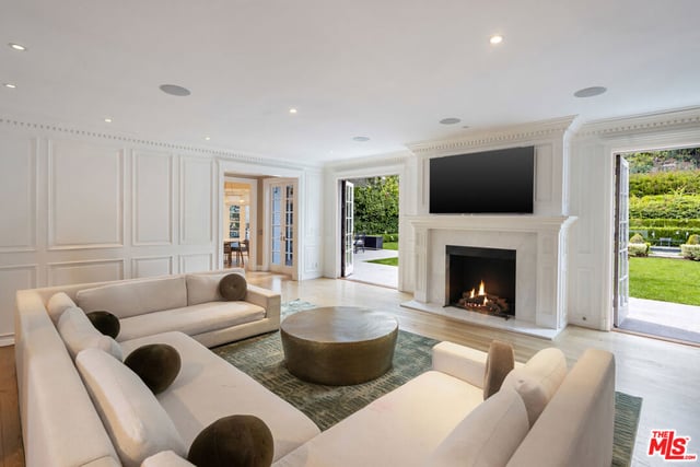 9135 Hazen Drive, Beverly Hills, CA 90210 — photo 9 of 30