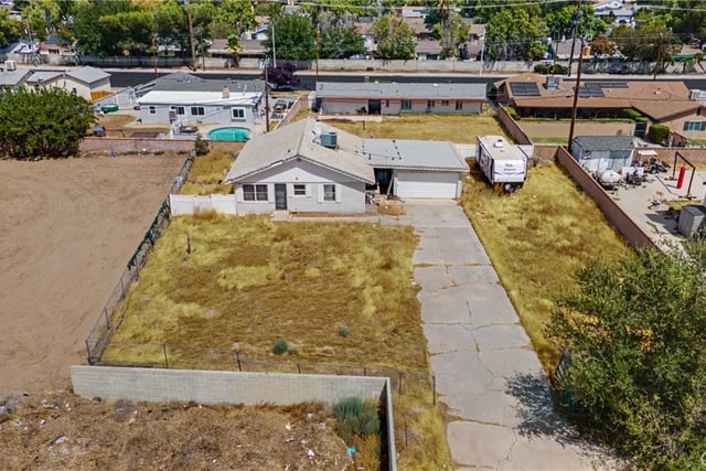 1047 E Lingard Street, Lancaster, CA 93535 — photo 5 of 8