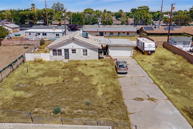 1047 E Lingard Street, Lancaster, CA 93535 — photo 6 of 8