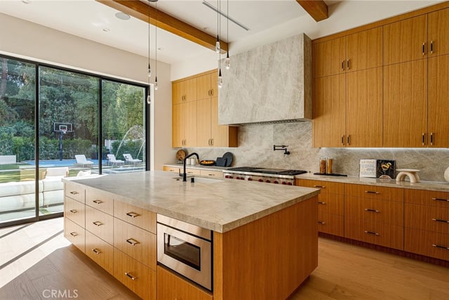 16258 Bertella Drive, Encino, CA 91436 — photo 19 of 71