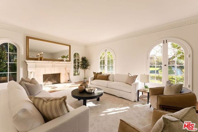 441 S Muirfield Road, Los Angeles, CA 90020 — photo 8 of 32