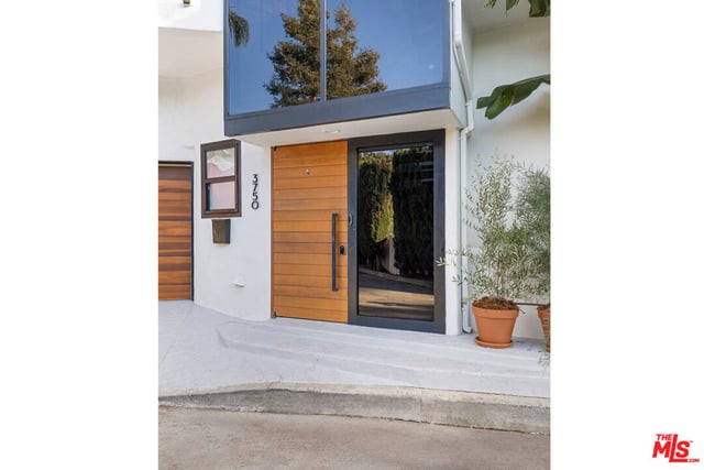 3750 Arbolada Road, Los Angeles, CA 90027 — photo 2 of 36