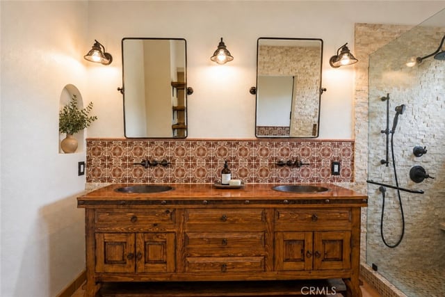650 Ivywood Lane E, Simi Valley, CA 93065 — photo 23 of 32