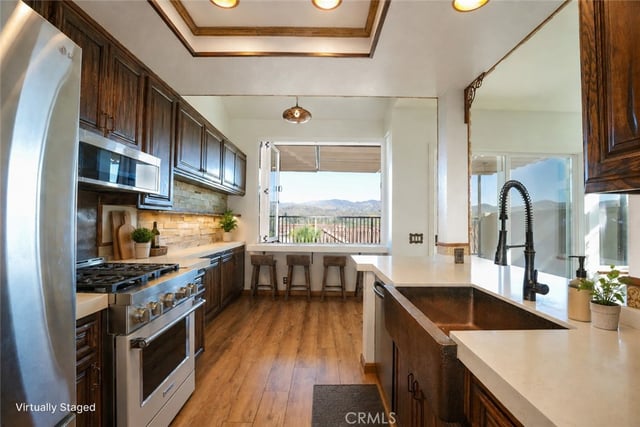 650 Ivywood Lane E, Simi Valley, CA 93065 — photo 9 of 32
