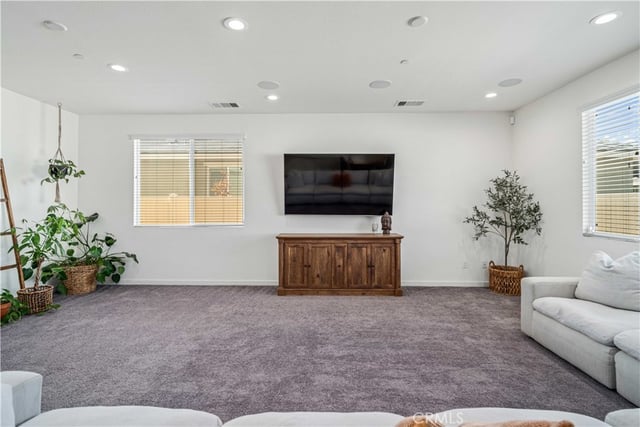 45025 43rd W, Lancaster, CA 93536 — photo 14 of 43