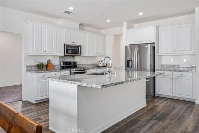 45025 43rd W, Lancaster, CA 93536 — photo 6 of 43