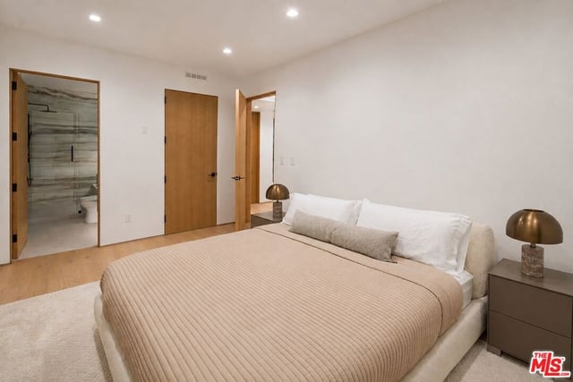 1130 N Poinsettia Place, West Hollywood, CA 90046 — photo 18 of 47